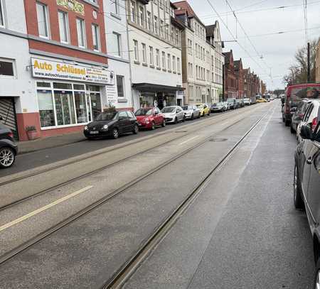 Modern renovierte , großzügige 2,5 Zimmer Wohnung