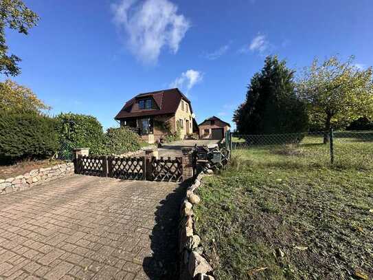 Hochwertiges Einfamilienhaus mit Ferienwohnung in idyllischer Lage mit Seeblick