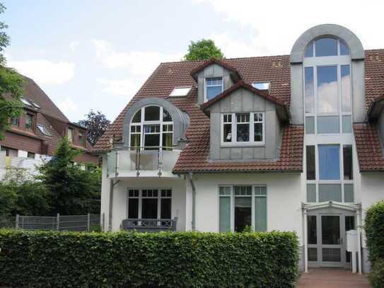 Schöne, helle 2-Raum-Wohnung mit Terrasse in gepflegter, ruhiger Wohnanlage in Hamburg Bergstedt