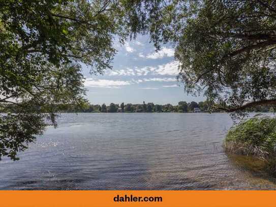 Property in idyllic location between Weisser See and Fahrländer See - a few steps from the water