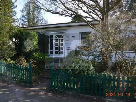 FLACHDACH-BUNGALOW mit VOLLKELLER u. GARAGE