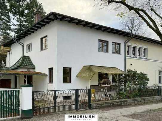 Großzügige Doppelhaushälfte im grünen Marienfelde