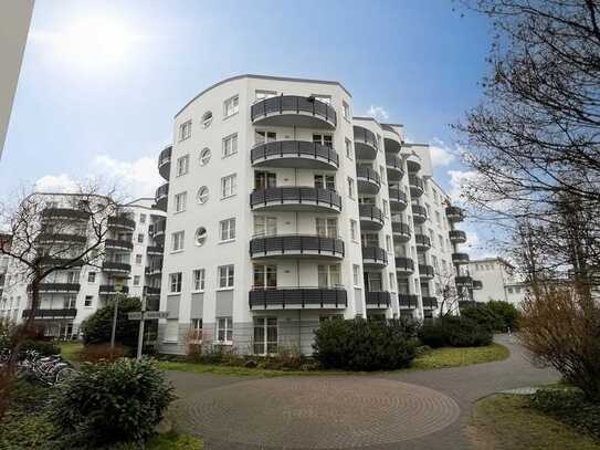 Kauf in Erbpacht: Helle Wohnung mit Fernblick, Balkon, Fahrstuhl u. Tiefgarage. SOFORT FREI!