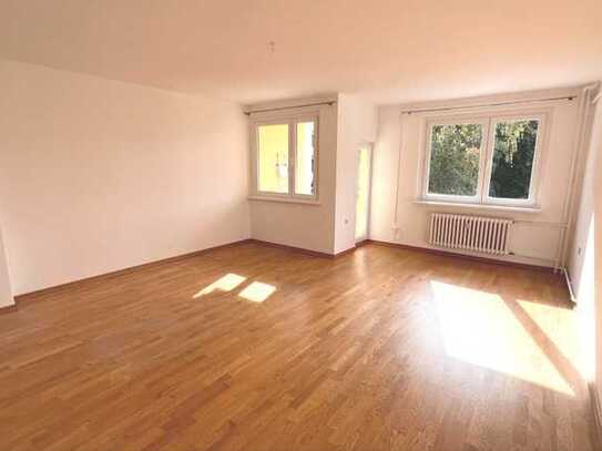 City-Wohnung im Bayerischen Viertel - 2,5 Zimmer mit Aufzug und Balkon - bezugsfrei