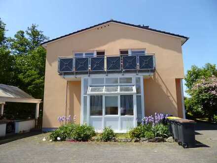 Top gepflegtes, modernisiertes Mehrfamilienhaus, vielseitig nutzbar mit Carport, etc...