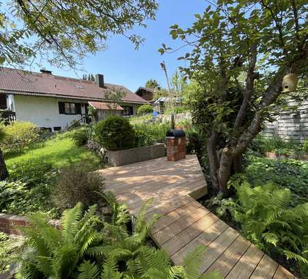 Geteilte 4-Zimmer-Wohnung 150qm zzgl. Garten & Terrasse