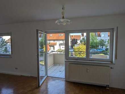 Geräumige 2 Zimmer auf 75,21 m² mit Balkon in ruhiger Lage in Hockenheim