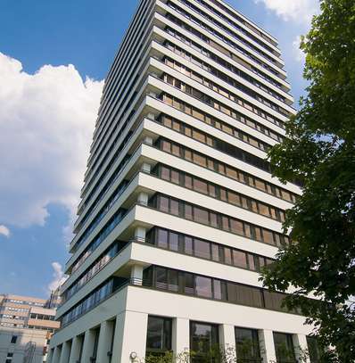 Tiefgaragenstellplatz in Frankfurt-Niederrad zu vermieten