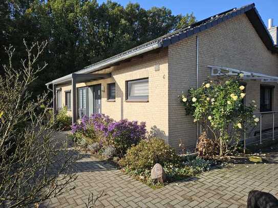 Bungalow in Toplage, am Ende einer Sackgasse. Aufstockung und Erweiterung sind möglich.