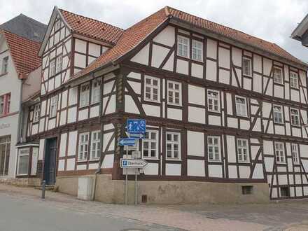 Historisches Fachwerkhaus mit im Zentrum