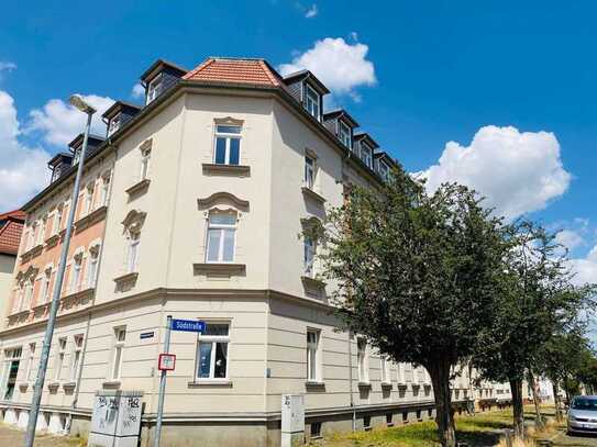 Böhlitz-Ehrenberg-helle Wohnung -großes Wohnzimmer m. Parkett