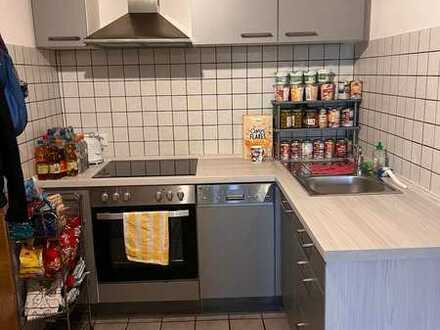 Gepflegtes 1-Zimmer-DG-Apartment mit Einbauküche in Manching
