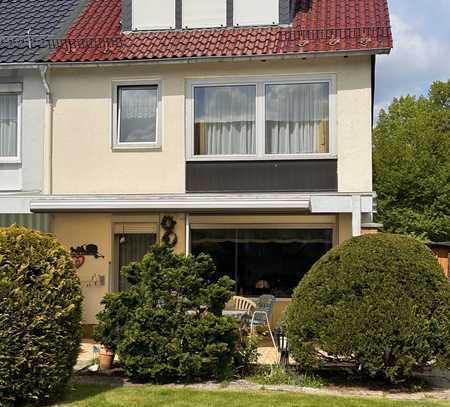 Reihenendhaus mit ausgebauten Dachgeschoss und Garage