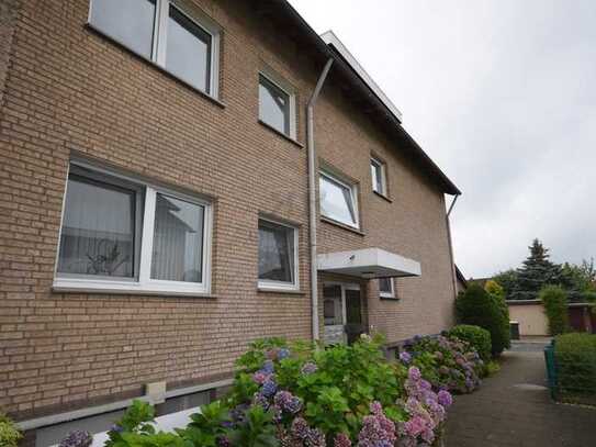 Diese helle Wohnung mit Balkon und Garage könnte schon bald Ihr neues Zuhause sein!