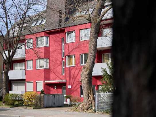 Einzigartige Dachgeschosswohnung mit großer Westterrasse und Ostbalkon auf 2 Etagen