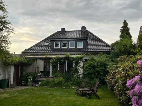 Schönes, geräumiges Einfamilienhaus mit drei Zimmern in Oldenburg, Kreyenbrück