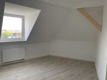 Ansprechende 2 ZKB Wohnung - WG-geeignet