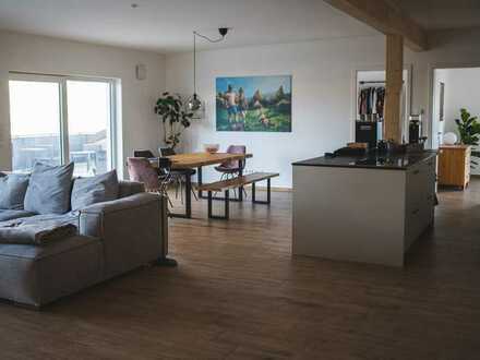 Neuwertige Penthouse-Wohnung mit großer Dachterrasse in Mainaschaff