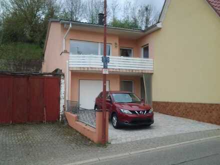 Schönes Reihenendhaus mit sechs Zimmern in Mühlhausen OT Mühlhausen