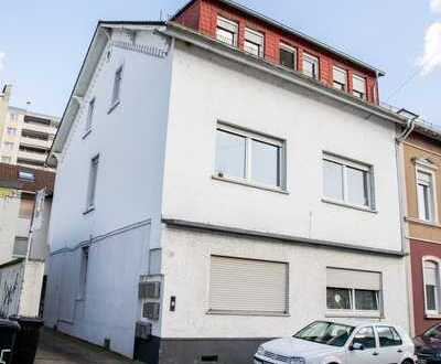 ++ MEHRFAMILIENHAUS IN TOP LAGE ++ Renditestarkes Objekt mit hohem Entwicklungspotential ++