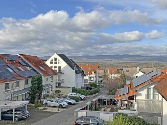 Freie Wohnung m. Panoramablick - 2 Balkone - 2 Stellplätze - zusätzliche Fläche im Spitz!