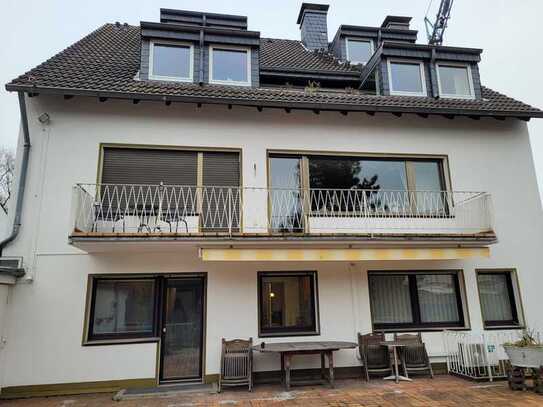 Hochw. Mehrfamilienhaus z. Selbstnutzung 3 WE 118, 131, 27 m² bezugsfrei! 51067 Köln-Holweide