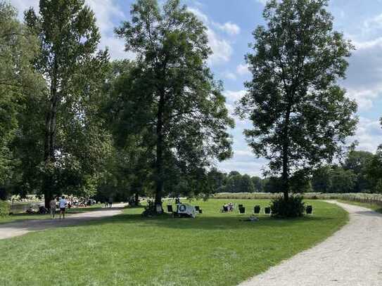 Herrliche Galeriewohnung direkt am Englischen Garten.