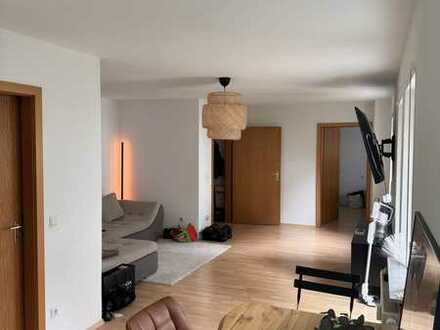 Stilvolle, vollständig renovierte 2-Zimmer-Wohnung mit Balkon und EBK in Waldbronn