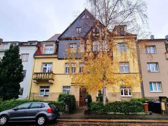 Ein Stück Geschichte in bester Lage: 3-Raumwohnung in Dresden-Laubegast