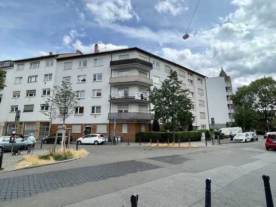 Großzügige 2 ZKB mit Balkon in MA-Lindenhof