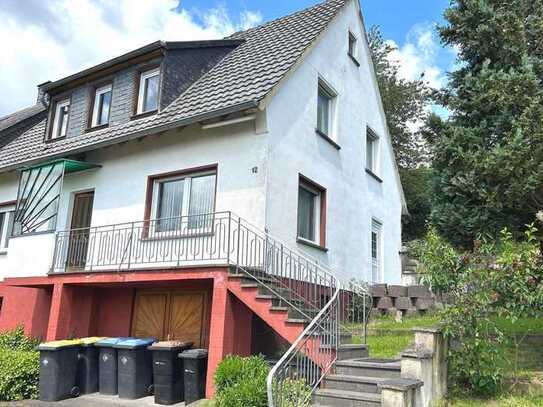 3 zum Preis von 1!!!
Einfamilienhaus + Zweifamilienhaus mit Weitblick in die Eifel.