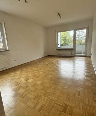 Helle 2,5 Zimmer Wohnung mit Balkon, EBK, Keller in Vorsfelde