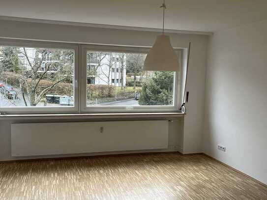 2 ZKB Wohnung inkl. EBK, Balkon, Personenaufzug, TG-Stellplatz in Bad Wilhelmshöhe