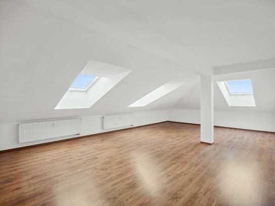 Provisionsfrei – Dachgeschosswohnung in sehr gutem Zustand