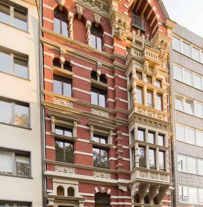 5 Zimmer Maisonettewohnung mit traumhafter Dachterrasse in tollem Altbau auf dem Hansaring