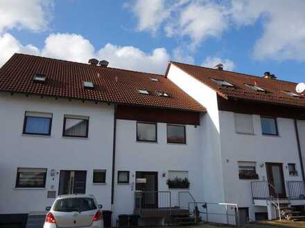 4,5 Zi.-Wohnung mit Balkon und PKW-Stellplatz