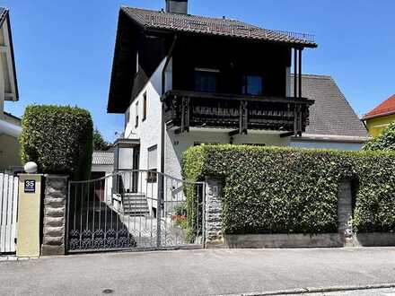 Großzügiges Zweifamilienhaus in München/Freimann