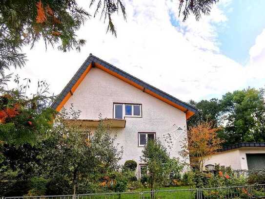 Helle 4-Zimmer-Wohnung mit Garten, Terrasse und Garage in GN-Meerholz