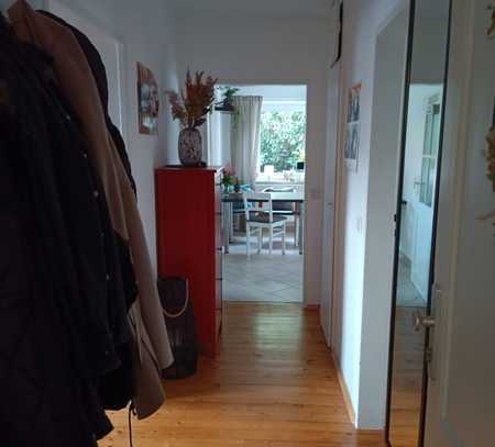Wunderschöne Wohnung mit drei Zimmern in Neustadt, zentral und Banhofsnah
