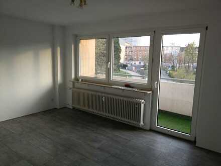 2-Zimmer mit Balkon in Offenbach