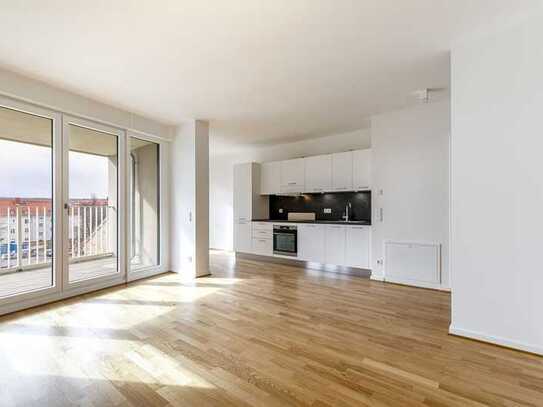 Ab Juni: helle 2-Raum-Wohnung mit Wanne & Dusche und Balkon