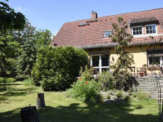 Stadtgrenze Berlin, Anwesen mit sehr großen Ländereien, Wasserzugang