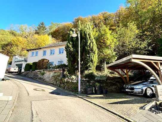 Traumhaft idyllisches Einfamilienhaus, Kernsaniert mit Garage und Carport