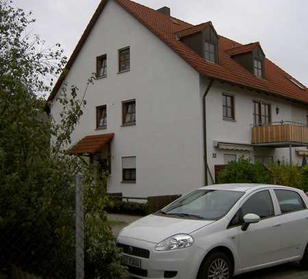 Regensburg/Nord (Wutzlhofen) 2 Zimmer-Wohnung + Küche, Bad, Kellerraum und Stellplatz