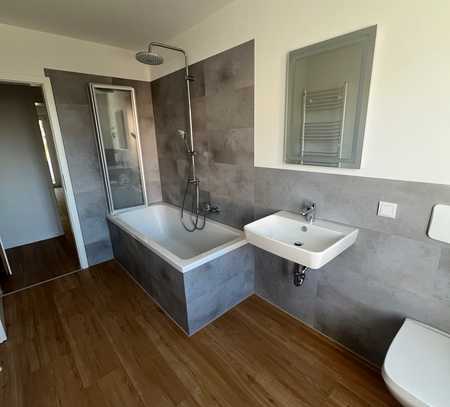 Genau meine neue 2-Raum mit Traumbad und Balkon + 2 Monate Kaltmietfrei!!!!