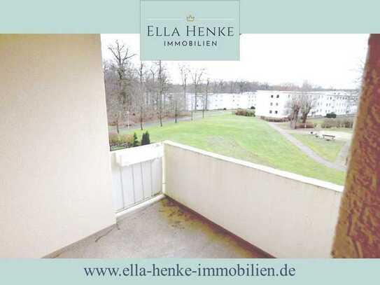 Helle, gemütliche 4-Zimmer-Wohnung mit Balkon + Einbauküche...