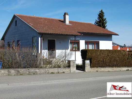 Schönes Einfamilienhaus mit Garten und Doppelgarage in Albstadt- Tailfingen