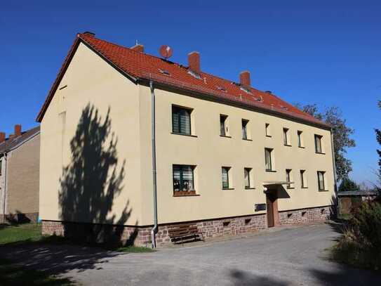 Charmante Zweiraumwohnung mit privatem Garten und Garage – Perfekt für Naturliebhaber!