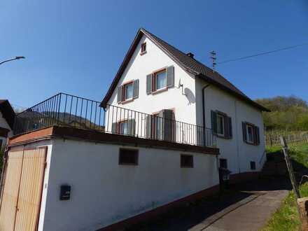 Bieterverfahren: Ehemaliges Winzerhaus mit toller Aussicht und ca. 2.800 m² Weinbergen!