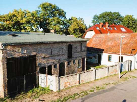 Wohnhaus mit Nebengebäude im beliebten Altfriesack zwischen Ruppiner See und Bützsee